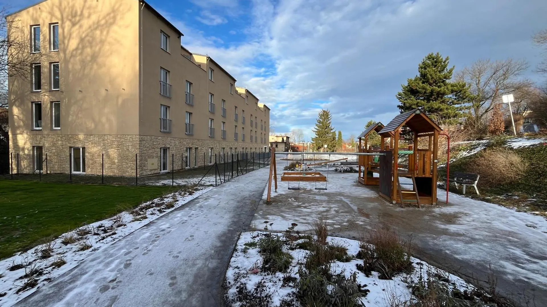 Apartment Charming Studio Near Prague Airport Tuchomerice
