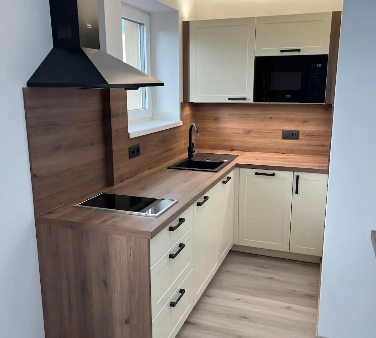 Apartment Charming Studio Near Prague Airport Tuchomerice Czech Republic