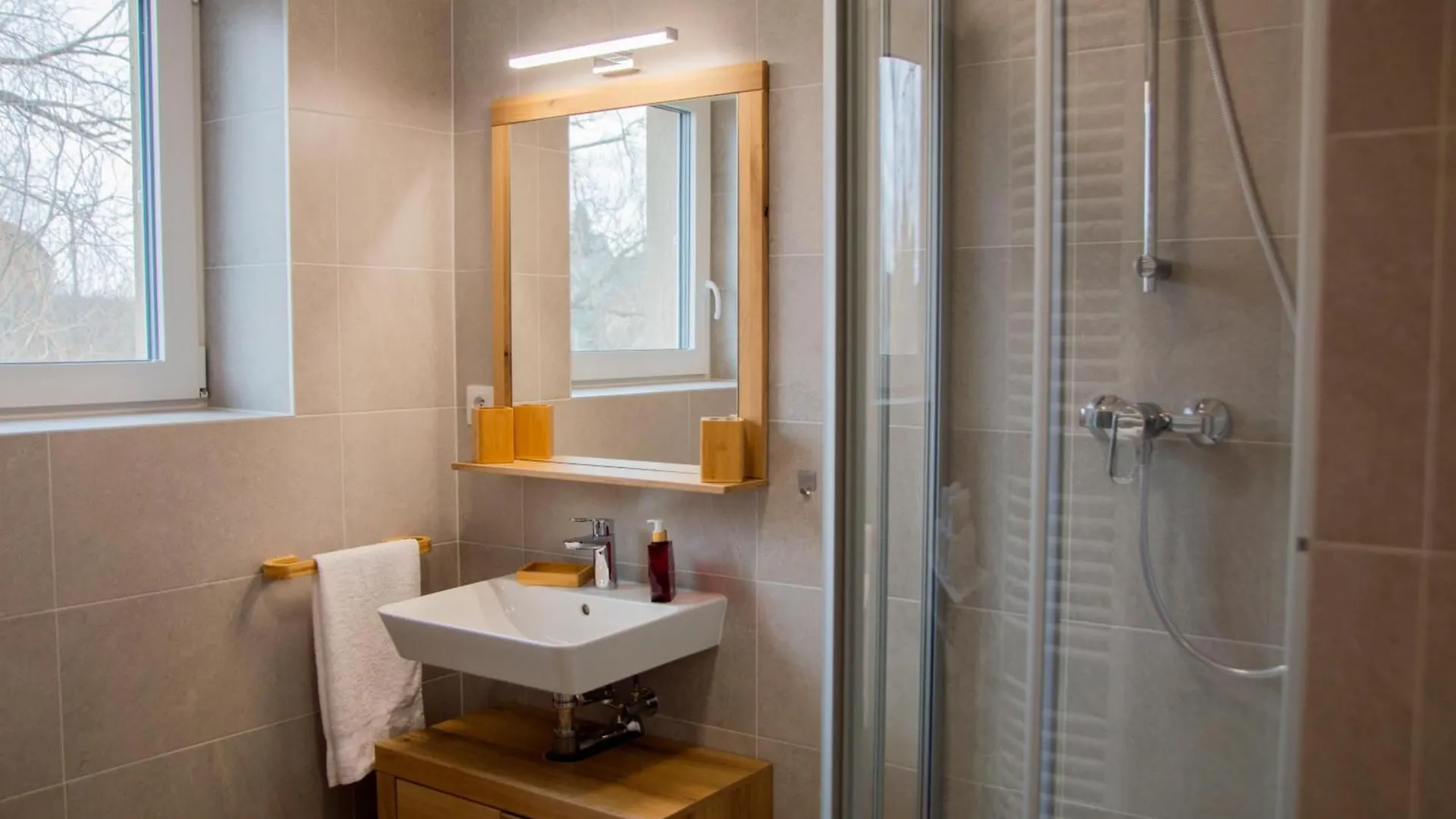 Apartment Charming Studio Near Prague Airport Tuchomerice